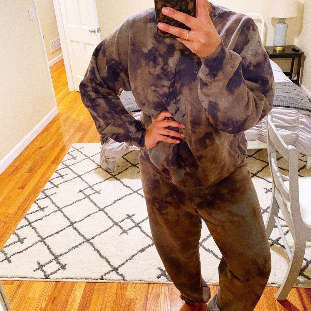 Bleach Tie Dyed Sweatshirt & Sweatpant set